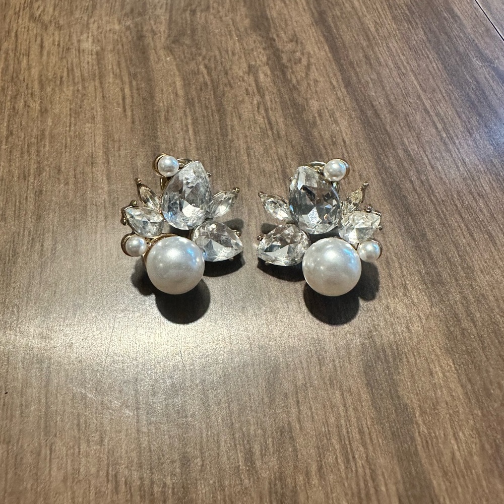 Olive and Piper stud earrings
